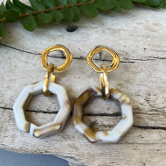 MARBLE GOLD DROP HOOP CUSTOM EARRINGS. NWOT - Picture 3 of 3